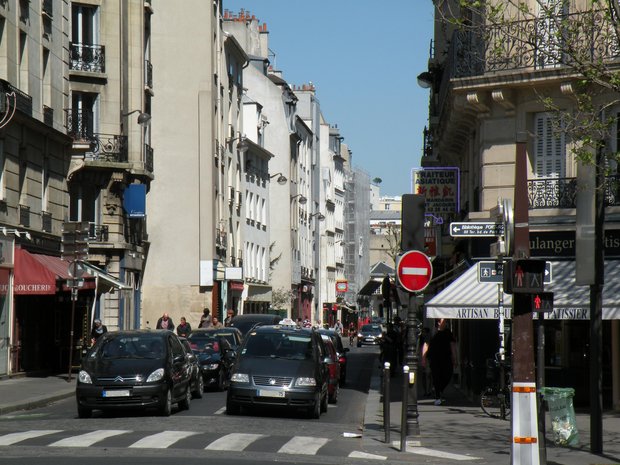  la rue Saint-Jacques au niveau de l'avenue de Port-Royal